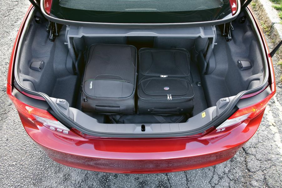  Volvo C70 2010 года  (фото 26 из 51)